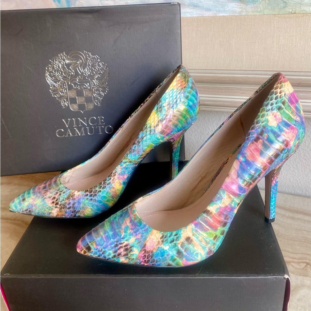 BRAND NEW Vince Camuto 4” Hallee Mixed Multi Color Party Snake Skin Heels (sz 8)